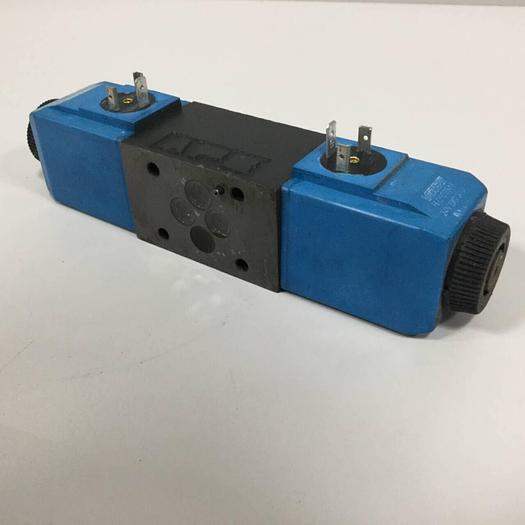 Used VICKERS Valve DG4V-3S-2C-M-U-H5-60 #90319
