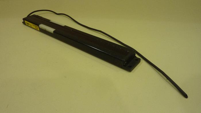 Used BANNER ENGINEERING Light Curtain Emitter PVA225P6E #42634