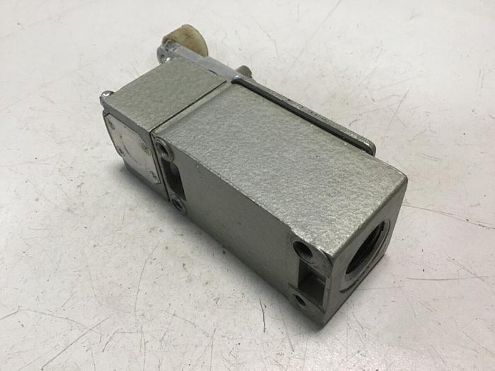 Used TELEMECANIQUE Lox-Switch C2JK05 #121783