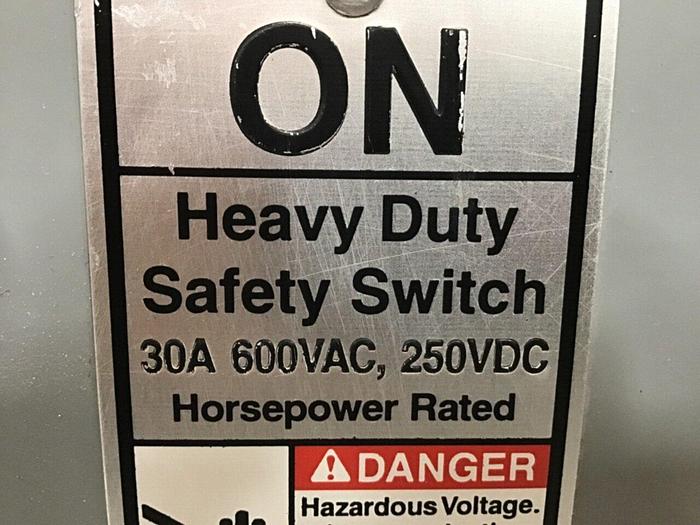 Used SIEMENS 30 Amp Safety Disconnect Switch HNF361 VBII #130004