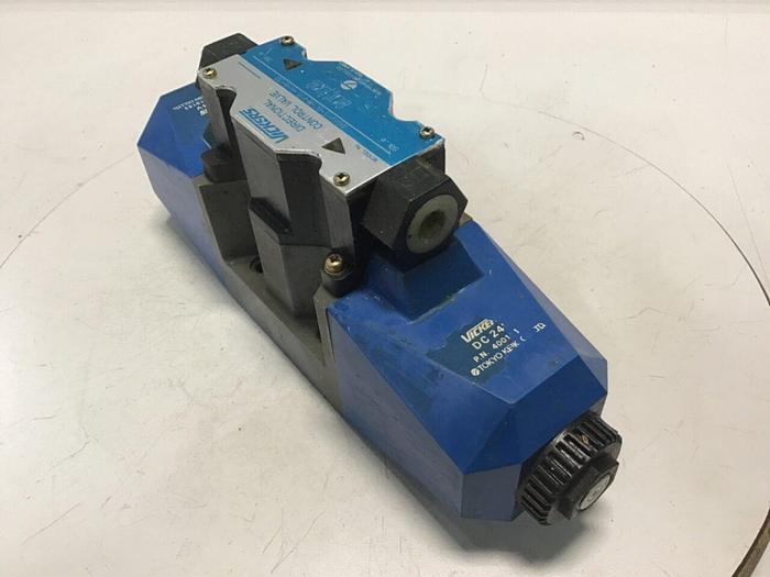 Used VICKERS Directional Control Valve DG4V56CMP7LH630 USED #129969