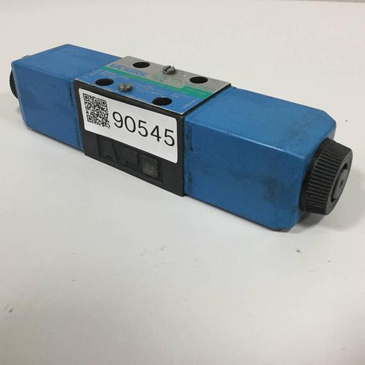 Used VICKERS Valve DG4V-3S-33C-M-U-H5-60 #90545