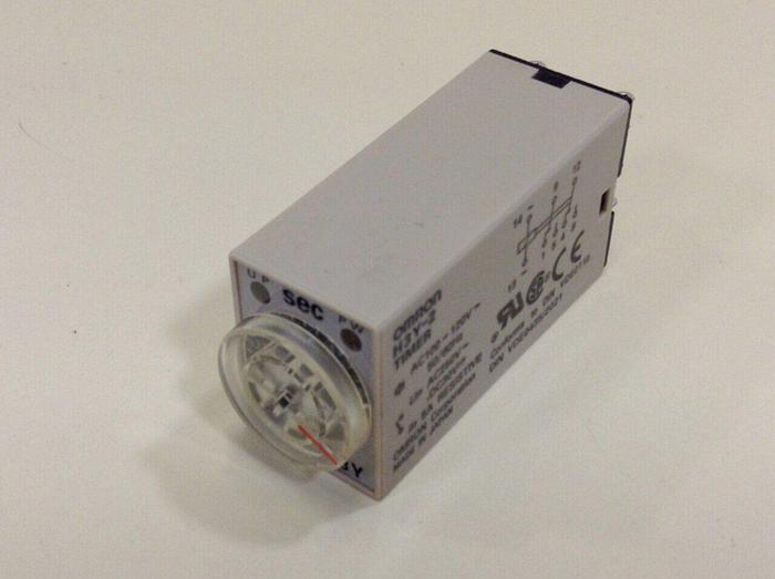 Used OMRON Timer H3Y-2-1 SECOND #79524