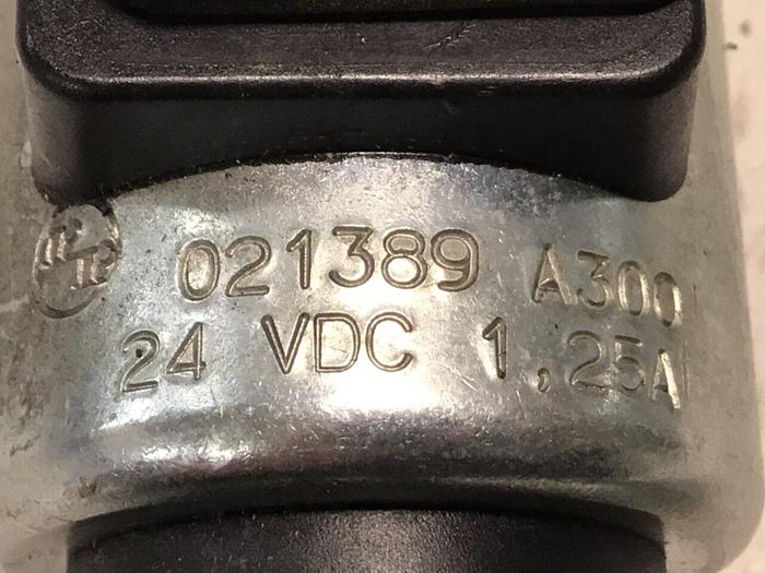 Used REXROTH Directional Control Valve 4WE6J62/EG24N9K4 Used