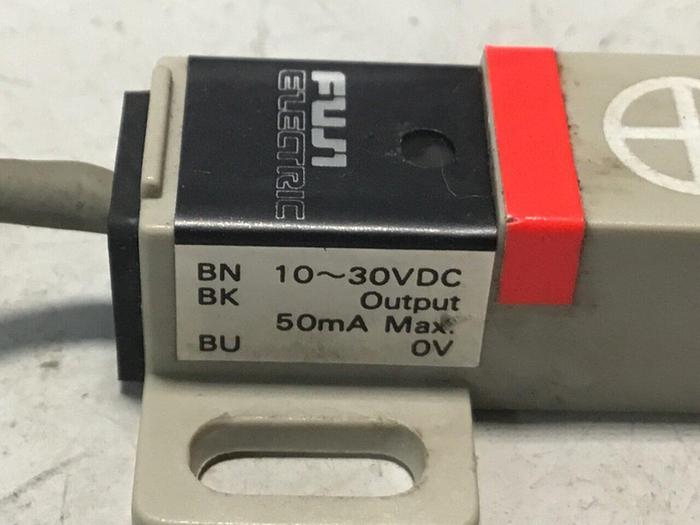 Used FUJI ELECTRIC Proximity Switch PE-B4D3 #128372