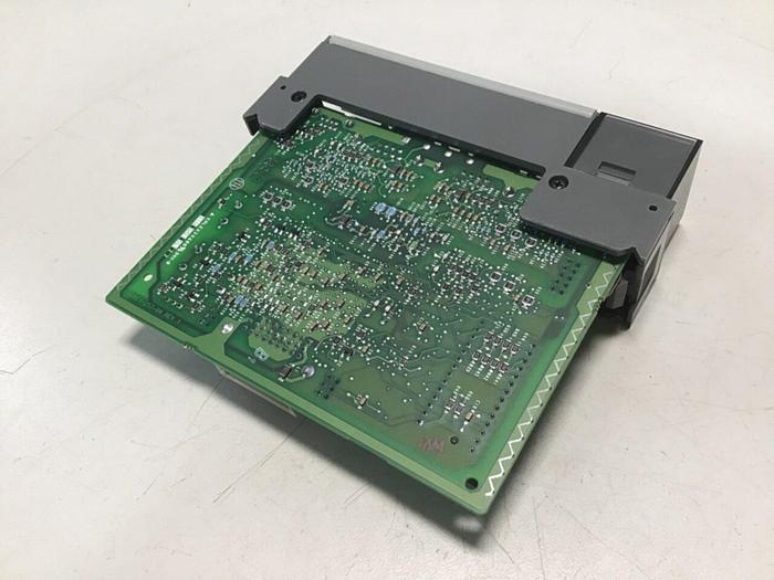 Used ALLEN BRADLEY Slot Card 1746-BAS SER C Used