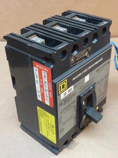Used SQUARE D 30 Amp Circuit Breaker FAL360301212 #32003