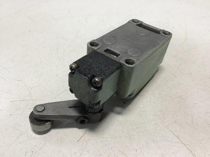 Used OMRON Limit Switch WLCA2-2 USED