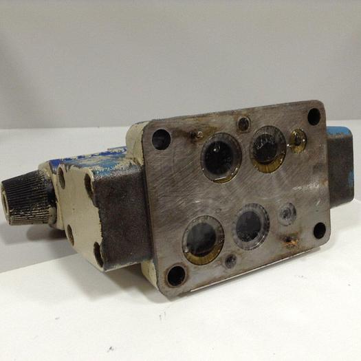 Used VICKERS Directional Control Valve DG5S40431CETMUH9B1050 #89911