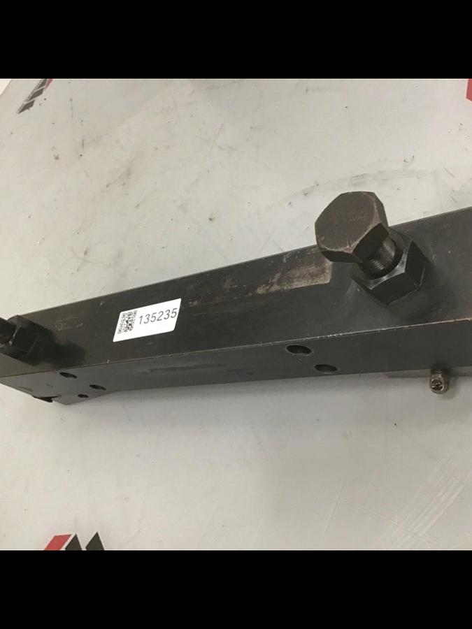 Used CINCINNATI MILACRON Platen Shoe 5042895 Used