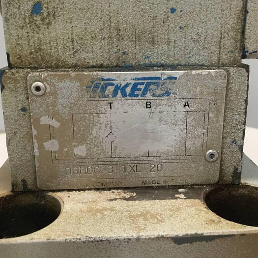 Used VICKERS Directional Control Valve DG4V36ALMWB40 #97782