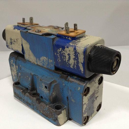 Used VICKERS Directional Control Valve DG5S40431CETMUH9B1050 #89911
