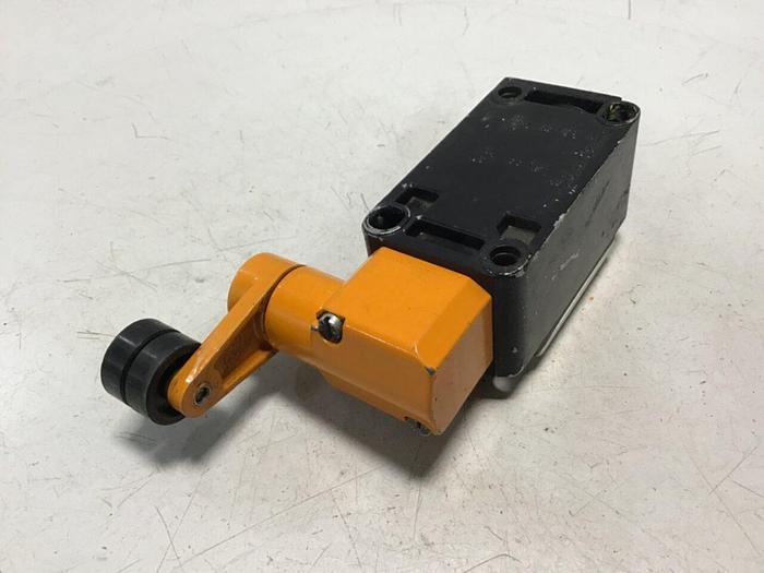 Used SIEMENS Limit Switch3 3SE3 120-1GW-Z #121175