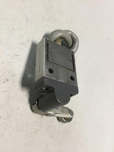 Used OMRON Limit Switch D4C-1620 #104315