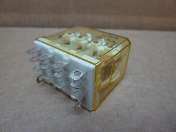 Used IDEC Relay RH4B-UL #27613