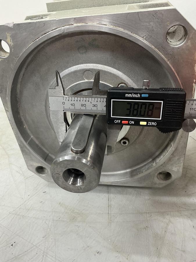 Used SIEMENS 1FT6108-8WC71-7EA0