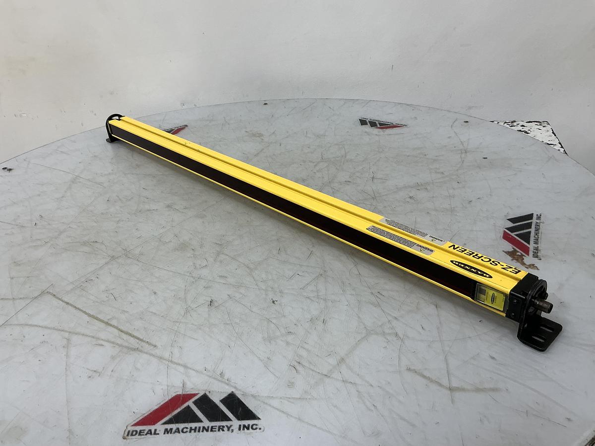 Used BANNER ENGINEERING SLSE30-900Q8