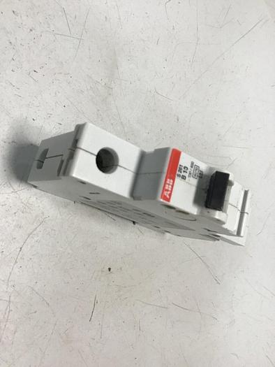 Used ABB 10 Amp Circuit Breaker S261-B10 #119598