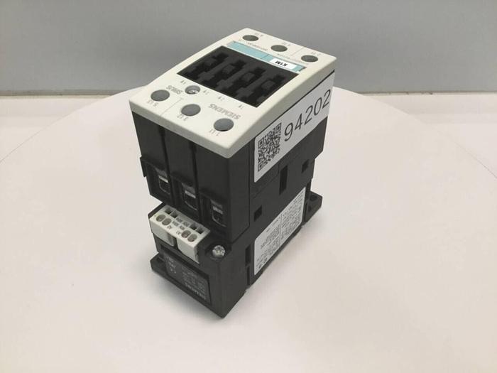 Used SIEMENS Contactor 3RT1036-3AK60 #94202