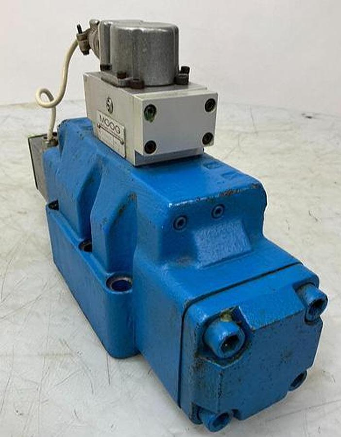 Used MOOG D664-356A