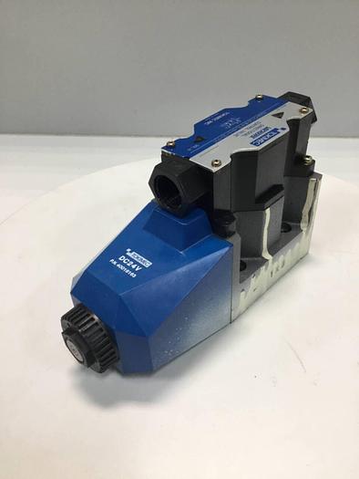 Used VICKERS Tokimec Directional Control Valve DG4V52AMP7LH630T51 #96942