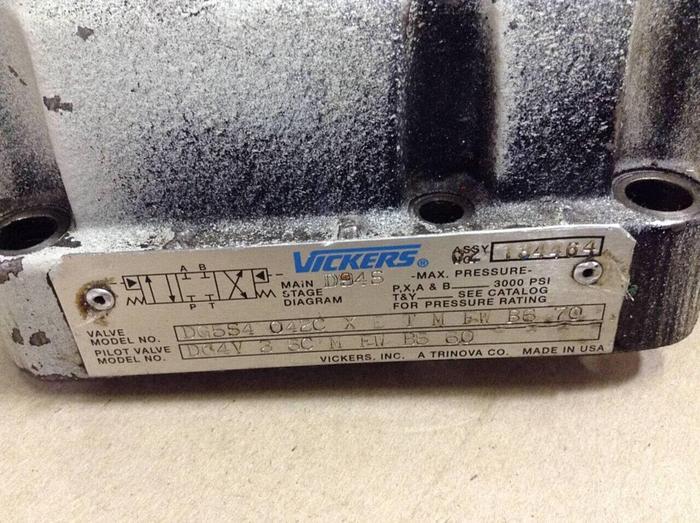 Used VICKERS Valve DG5S4042CXETMFWB670 #67794