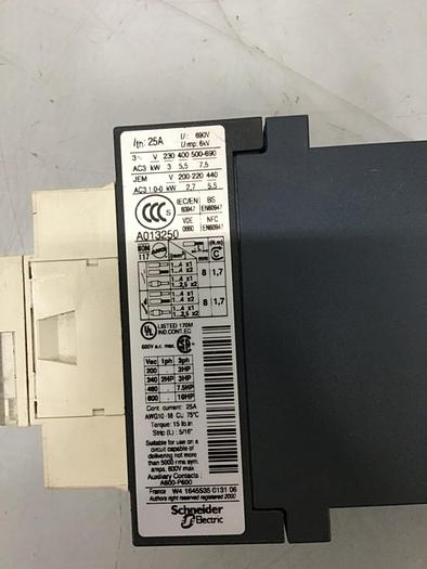 Used TELEMECANIQUE Contactor LC1D25BD #86252