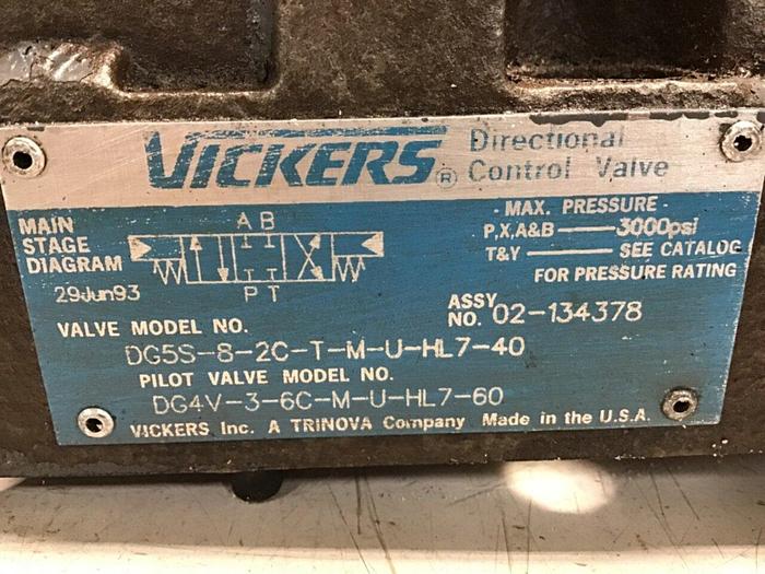 Used VICKERS Directional Valve DG4V-3-6C-M-U-HL7-60 Used