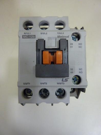 Used LS INDUSTRIAL SYSTEMS Contactor MC-12B #64230