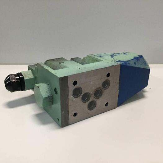 Used VICKERS Directional Control Valve DG4V52ALMP7LH630 #91776