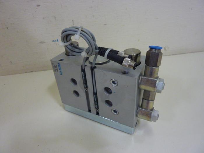 Used FESTO Pneumatic Cylinder DFM-40-25-P-A-GF #57351