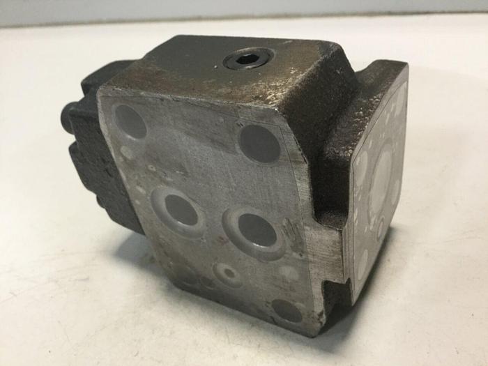 Used YUKEN Pressure Reducing Valve RG-03-C-2013 #102523