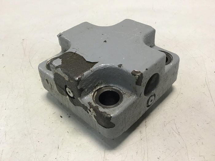 Used VICKERS Valve CVCS-40-C-S2-W-245-10 #139101