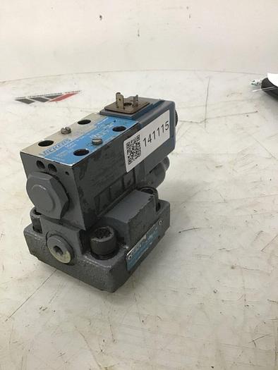 Used VICKERS Valves DG4V-3-2AL-M-U-HL7-60 Used