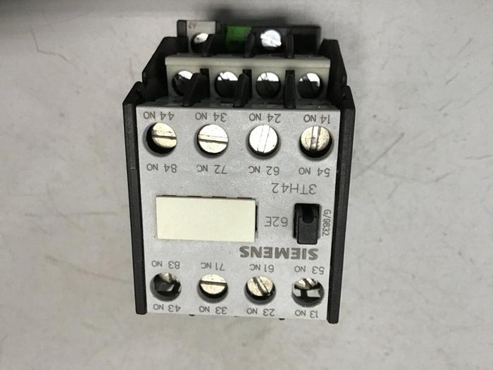 Used SIEMENS Contactor Relay 3TH4262-0A #103539