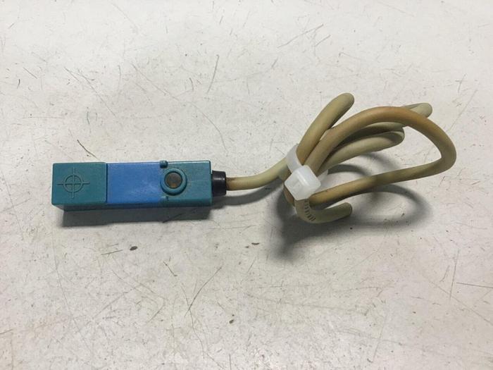 Used YAMATAKE Proximity Switch FL2-4A6S #128213