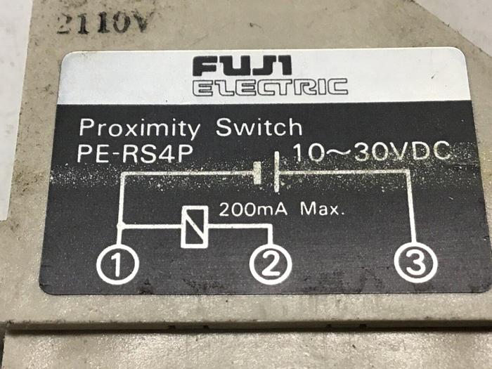 Used FUJI ELECTRIC Proximity Switch PE-RS4P #140155
