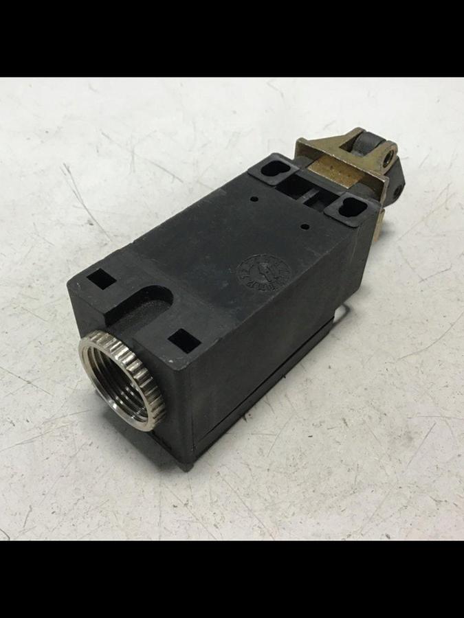 Used ERSCE Limit Switch E100-00-CI Used