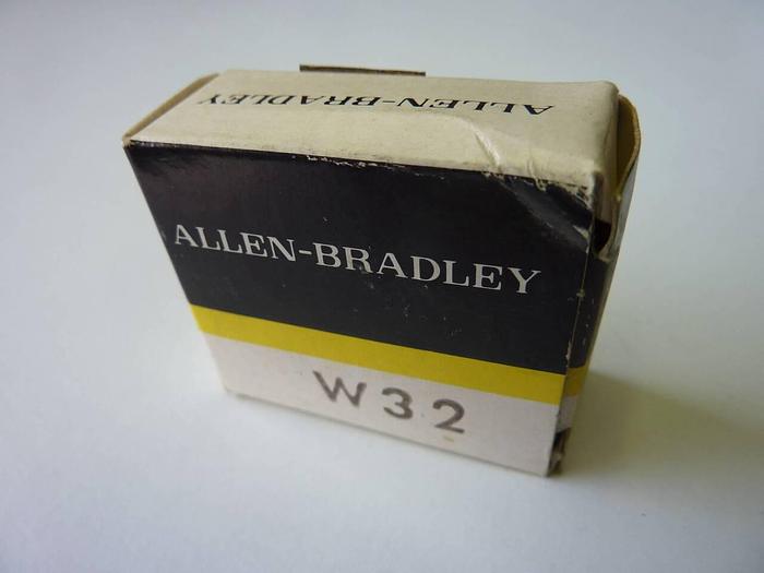 Used ALLEN BRADLEY Heater Element W32 #11904 DNL SCRAPPED