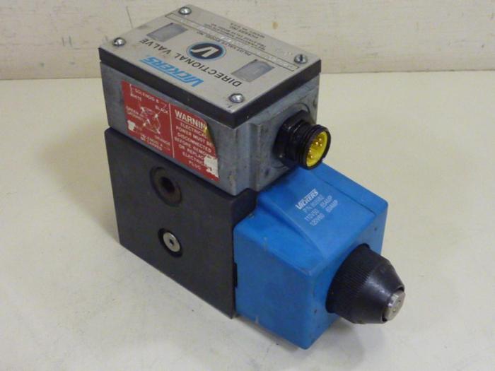 Used VICKERS Directional Valve PA5DG4S4LW012AB60 #60565