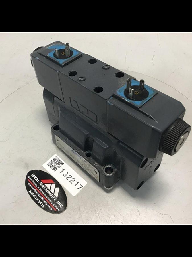 Used VICKERS Valve DG5S40431CETMUHL770 B1370 USED