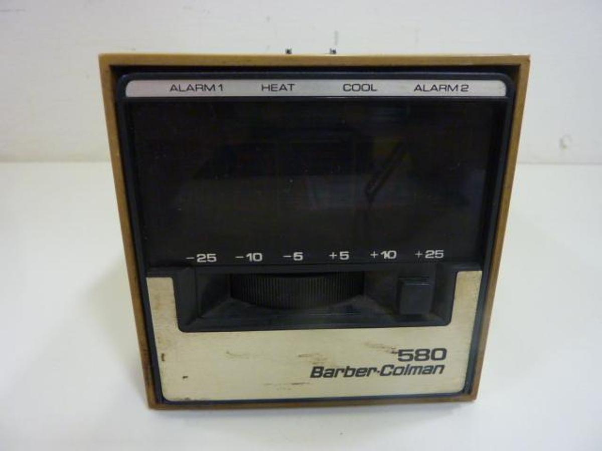 Used BARBER COLMAN Temperature Controller 585A-00016-000-0-00 Used