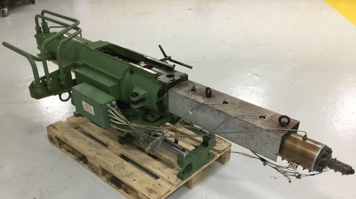 Used ENGEL 10.32 Oz Injection Unit ES700/200-10 / IU USED
