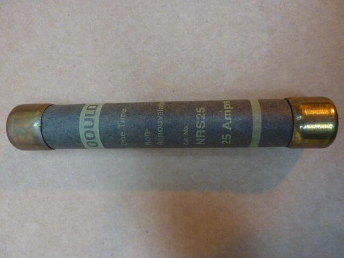 Used GOULD / SHAWMUT 25 Amp Fuse NRS25 #36406
