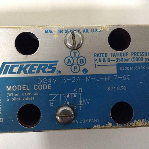 Used VICKERS Solenoid Valve DG4V32AMUHL760 Used