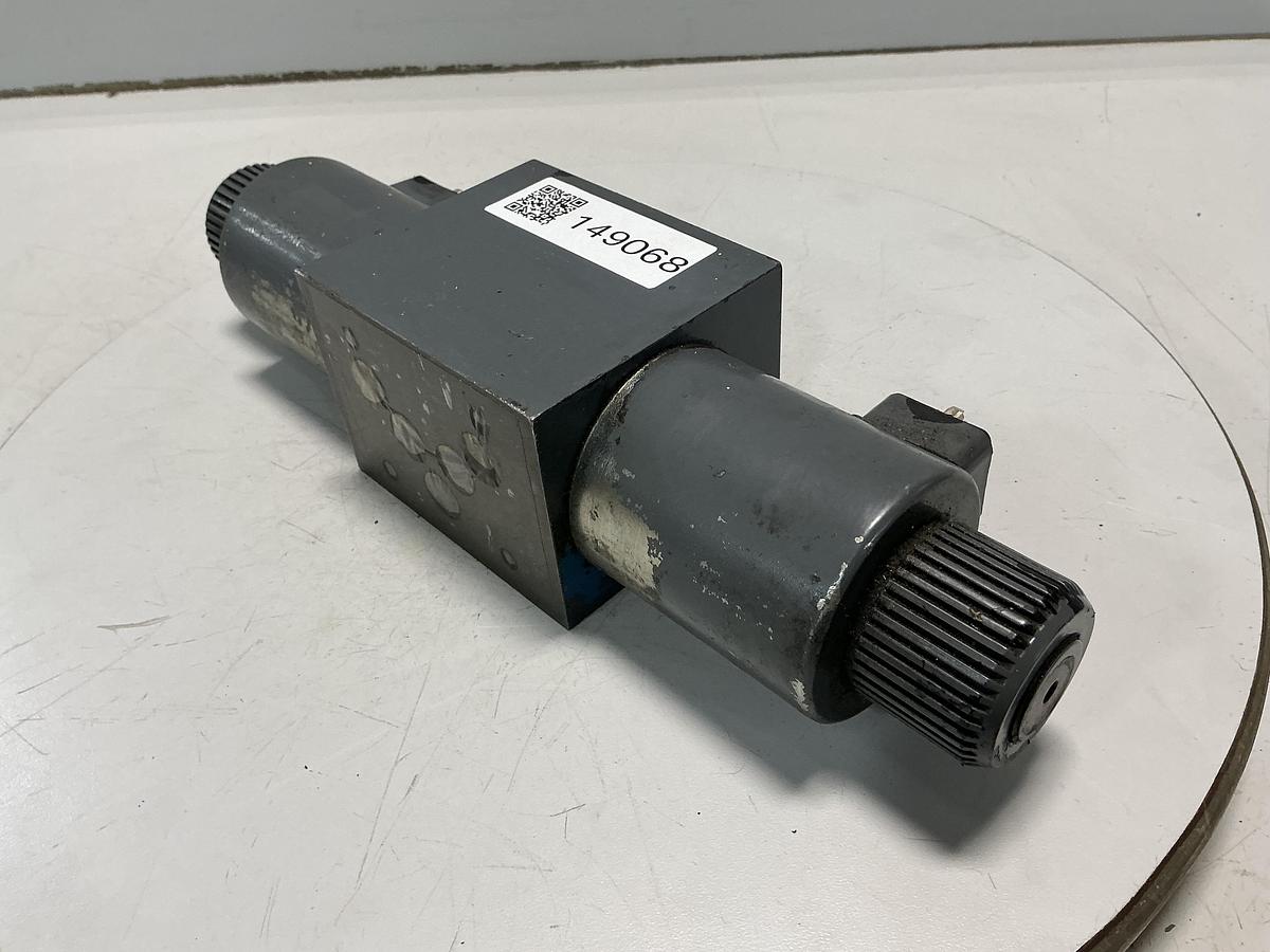 Used VICKERS DG4V 5 2CJ M U H6 20