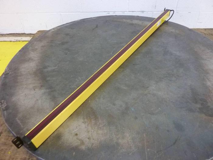 Used STI Light Curtain Transmitter MS46-30-1215-Q1-X Used