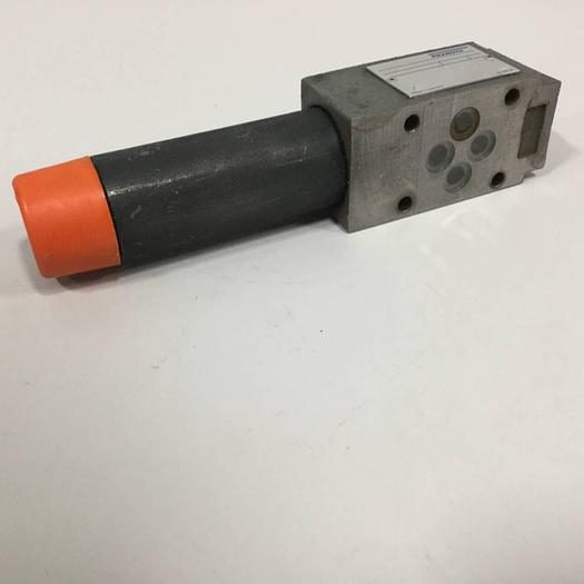 Used MANNESMANN REXROTH Hydraulic Valve ZDR6DP241150YM12 #90563