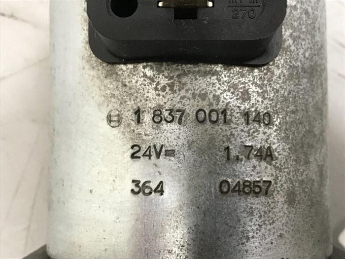 Used BOSCH Hydraulic Valve 0 810 001 825 #118221