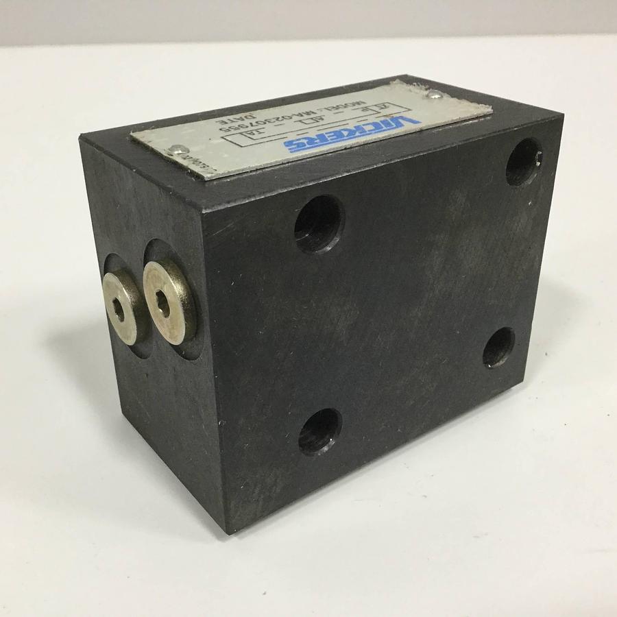 Used VICKERS Valve MA-02307955 Used